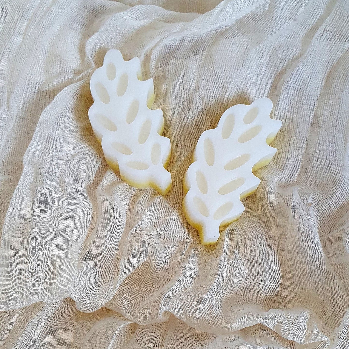 Leaf wax melts