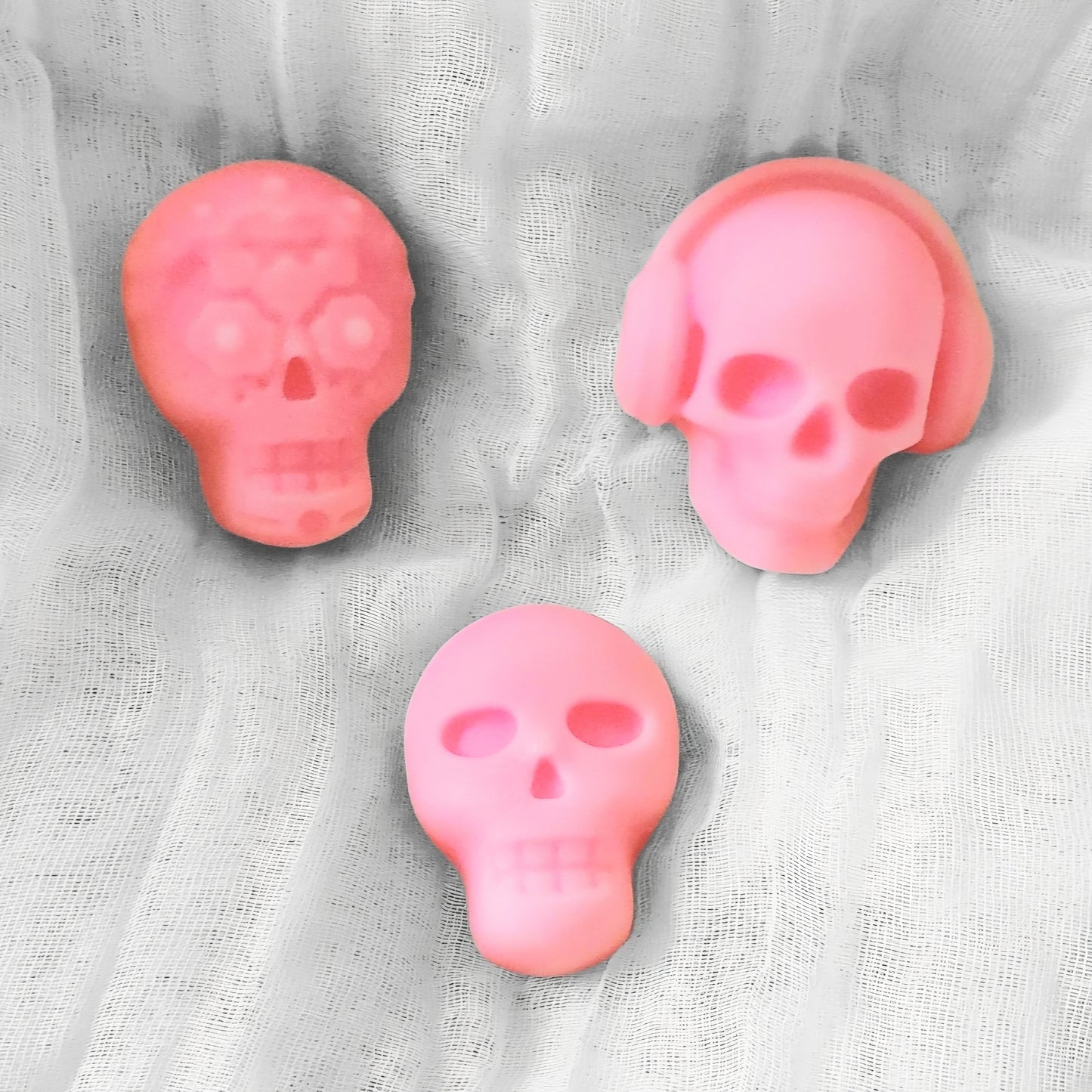Vanilla and strawberry skull