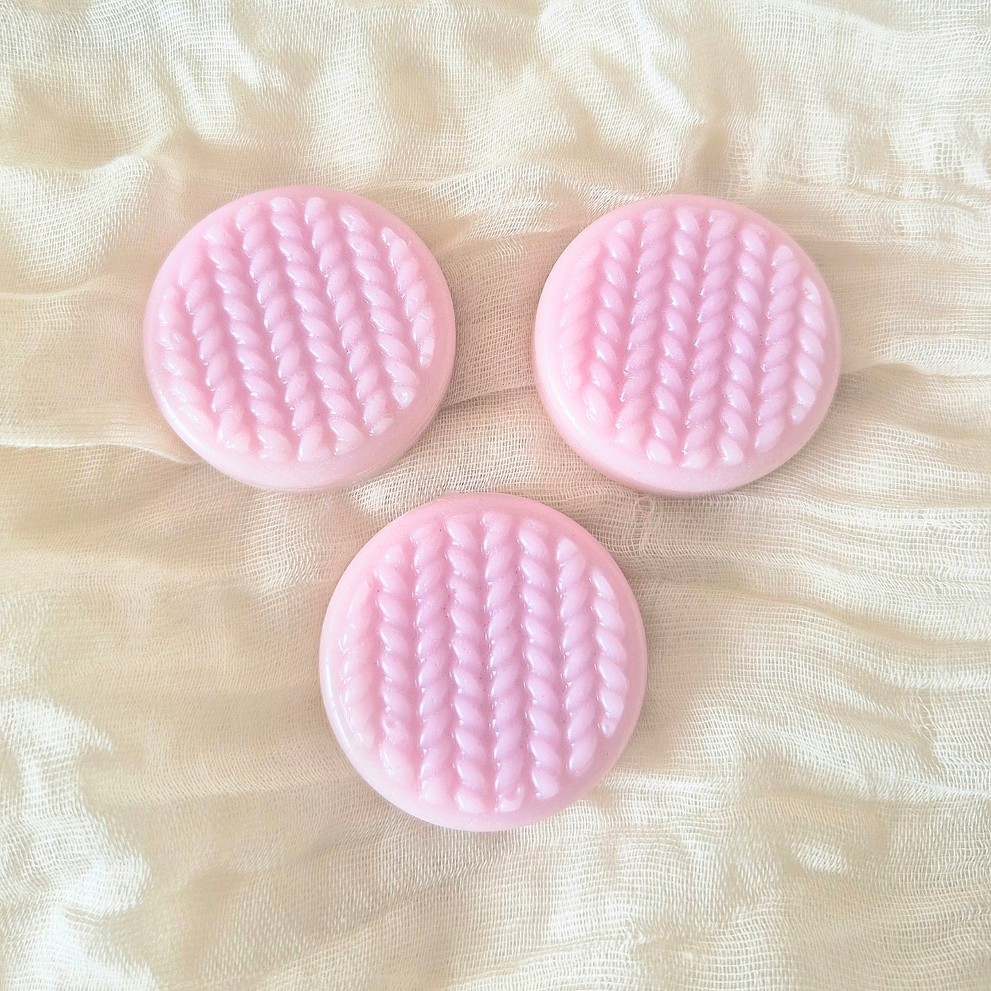 Constance mini clam