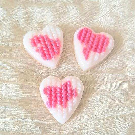 Vanilla and black raspberry mini clam